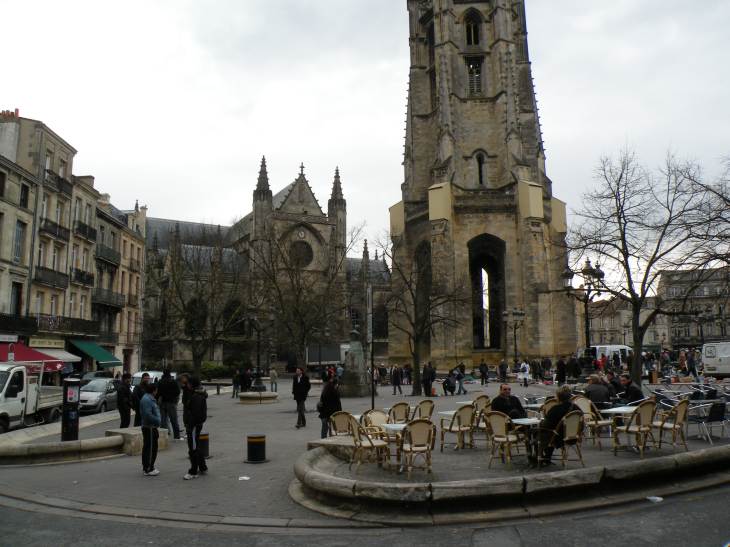  terrasse de café, place Saint-Michel